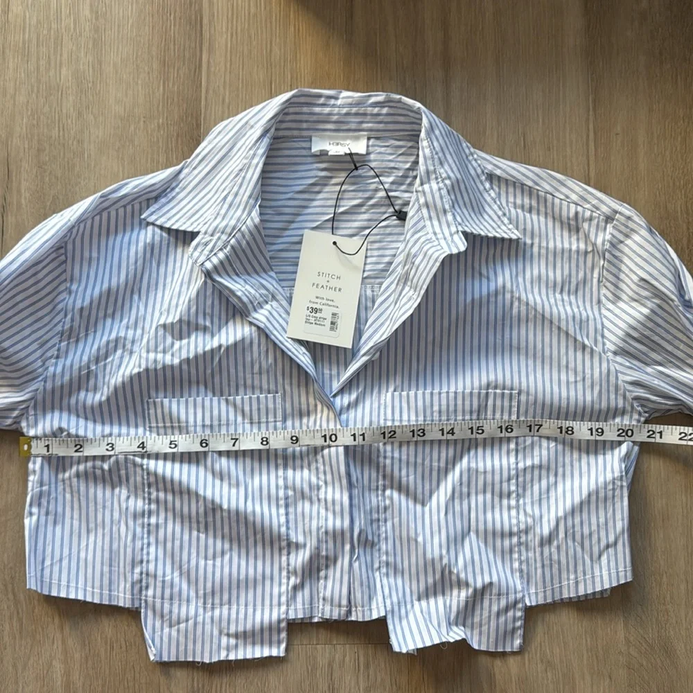 Stitch & Feather Striped Cropped Button-Up Shirt sz L - Picture 5 of 8